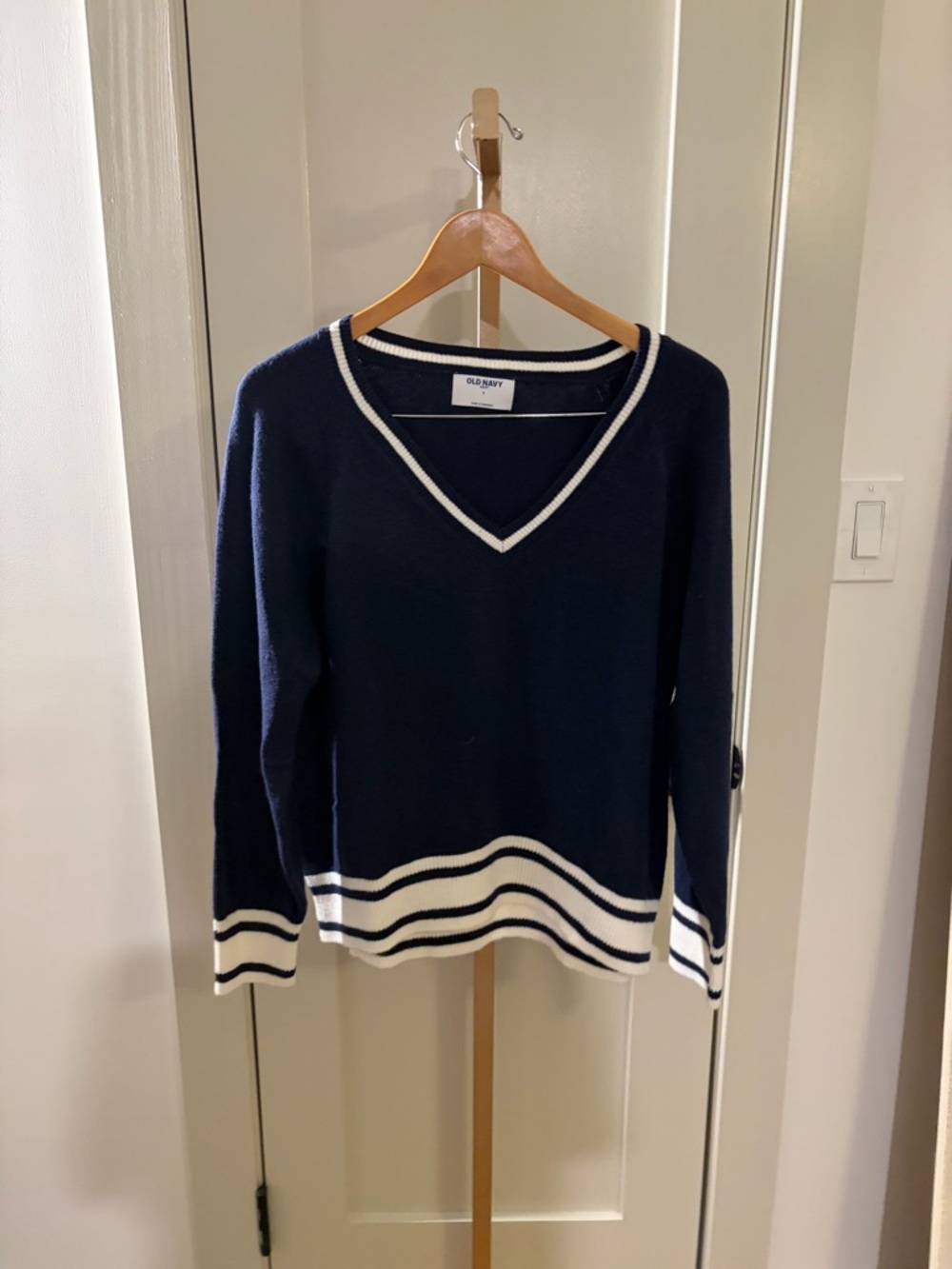 Old Navy Navy V-Neck Sweater with White Stripe Accents